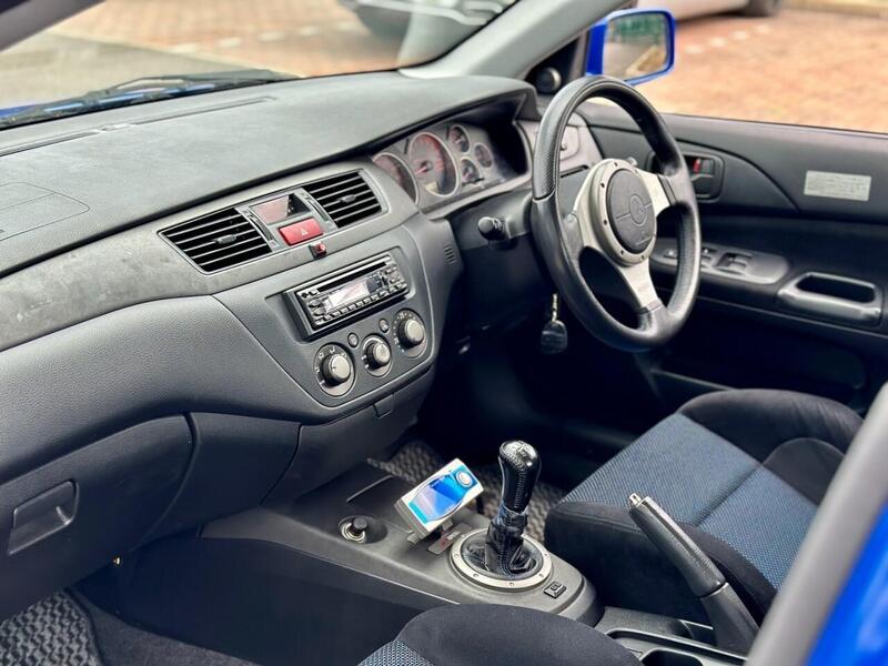 Mitsubishi Lancer view 3