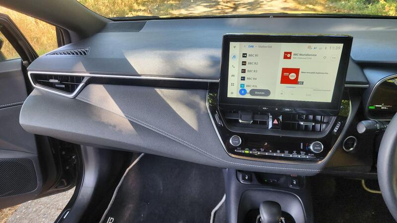 2025 Toyota Corolla — photo 27
