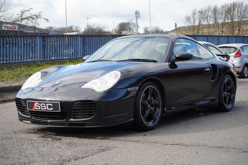 Porsche 911 view 7