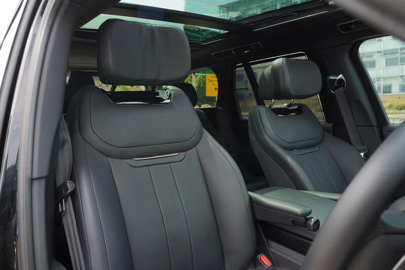 Land Rover Range Rover view 3