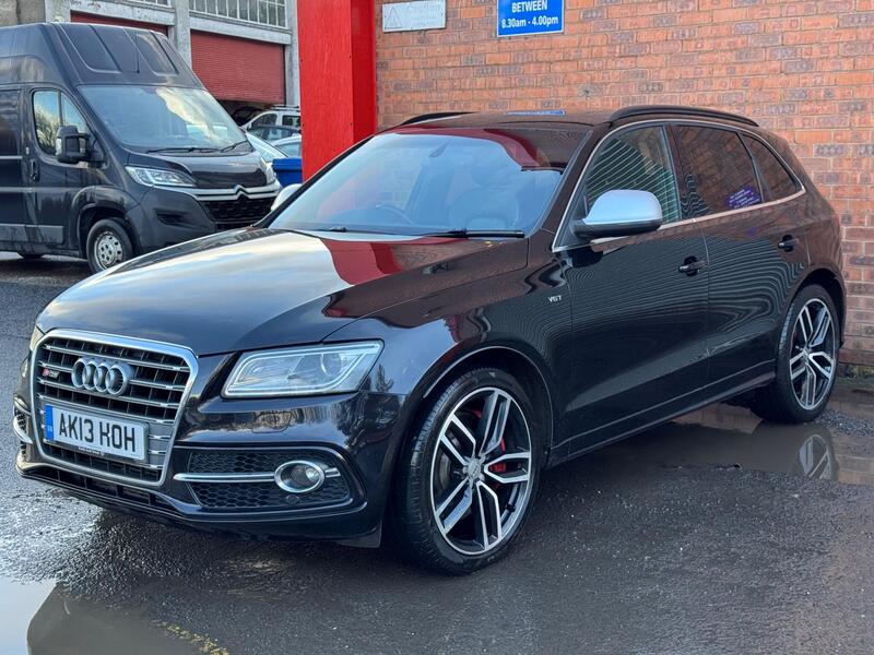 Audi SQ5 view 2