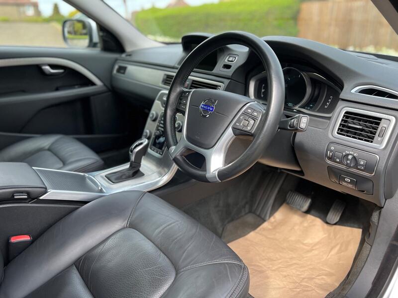 Volvo XC70 view 13
