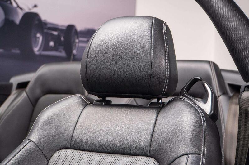 Ford Mustang view 5