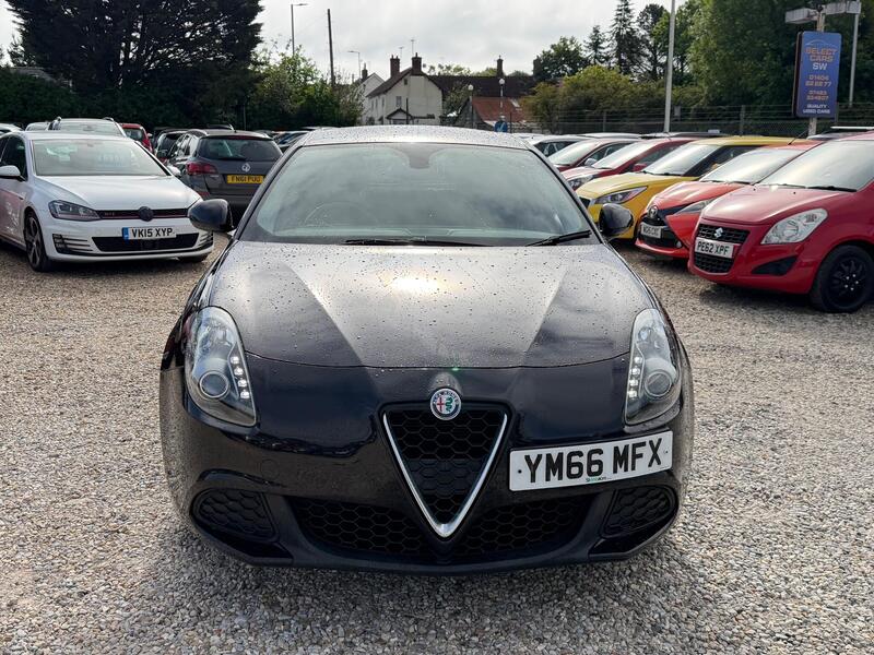 Alfa Romeo Giulietta view 4