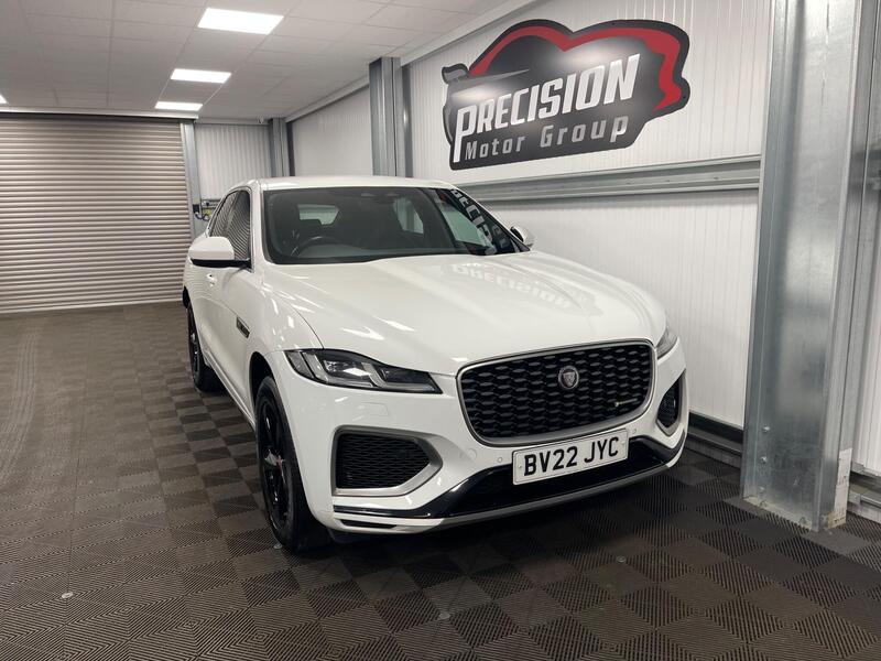 Jaguar F-Pace view 2