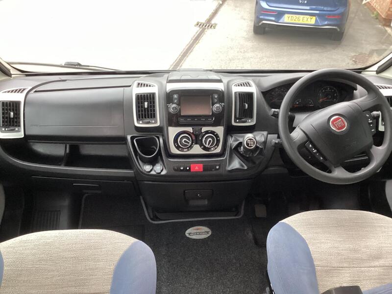 Elddis Autoquest CV40 — image 28