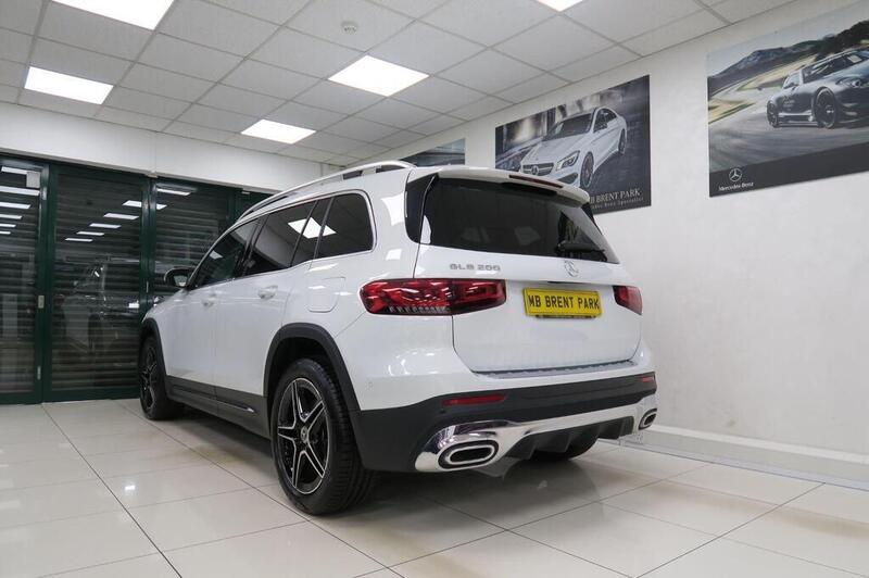 Mercedes-Benz GLB view 4