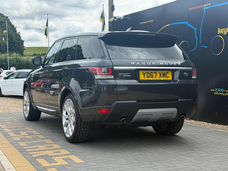 Land Rover Range Rover Sport view 3