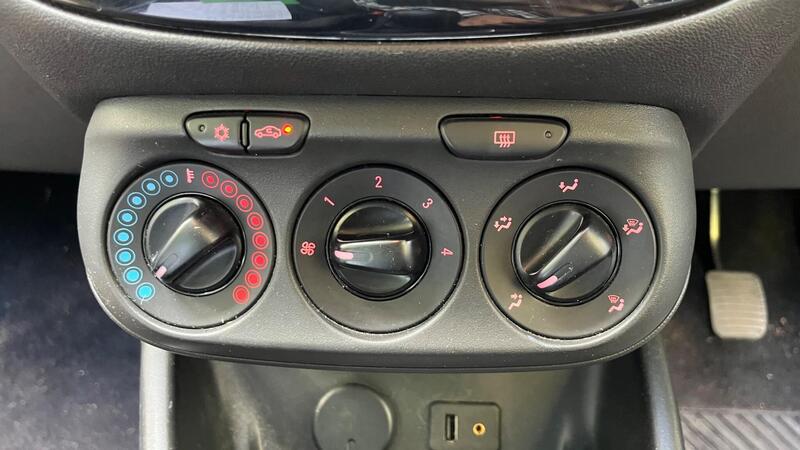 2016 Vauxhall Corsa — photo 33