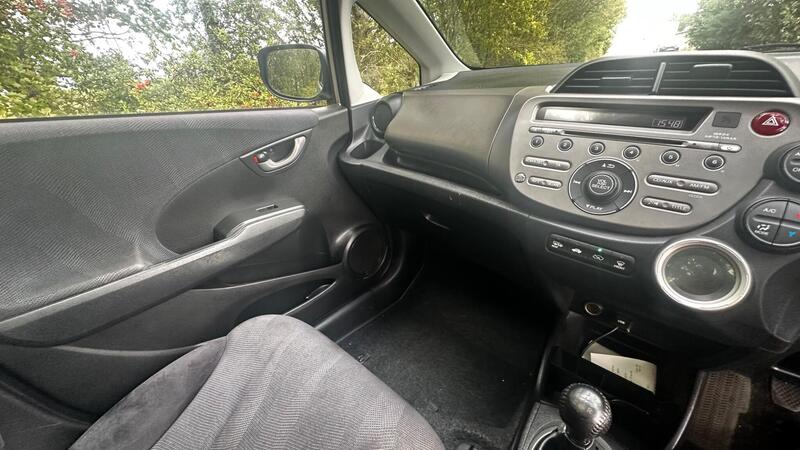 2011 Honda Jazz — photo 11