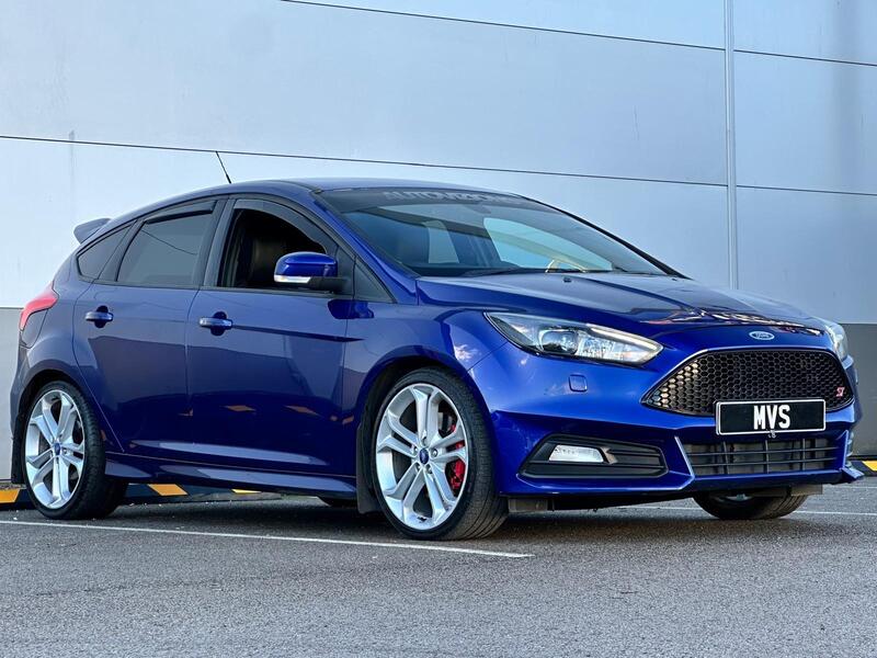 2016 Ford Focus in Blue for sale