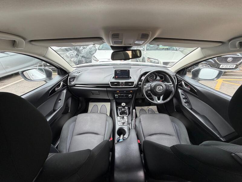 Mazda Mazda3 view 4