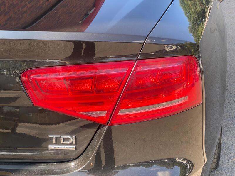 Audi A8 view 46