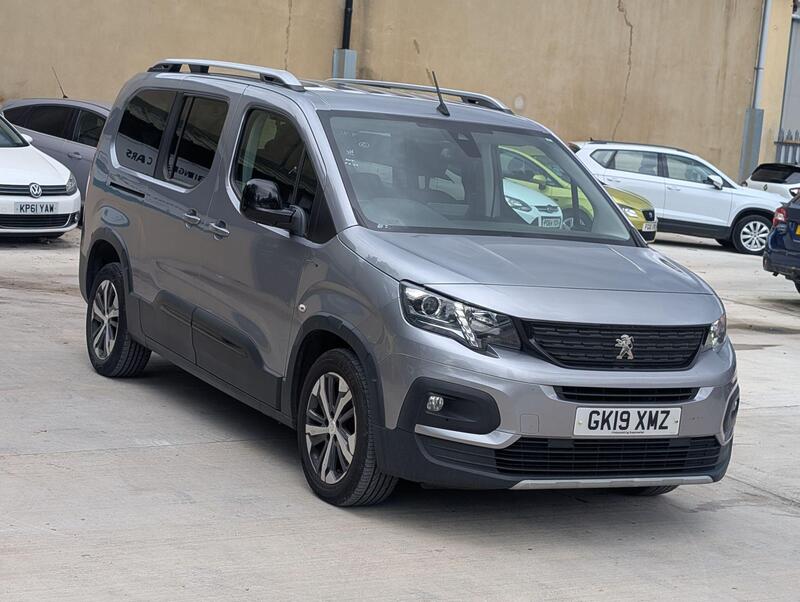 Peugeot Rifter view 3