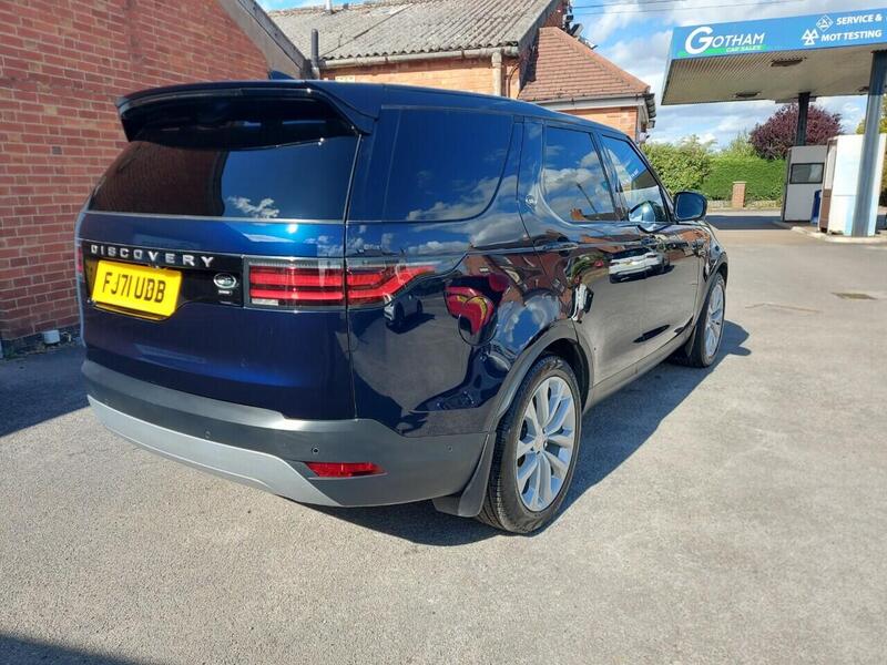 Land Rover Discovery view 5