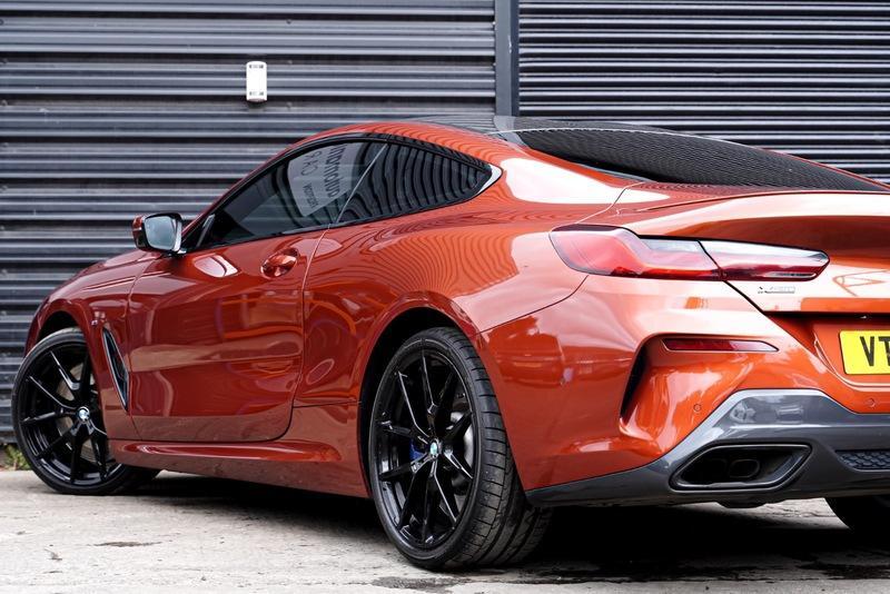 BMW 8 Series view 24