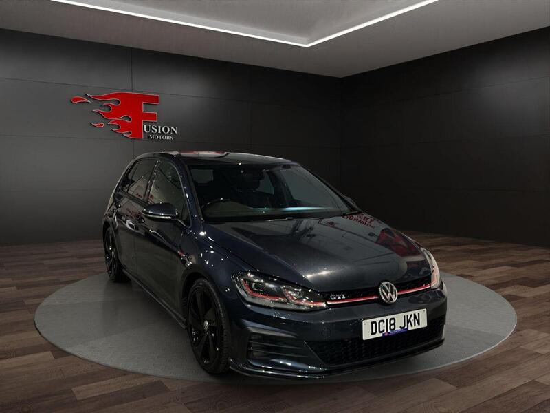 Volkswagen Golf view 3
