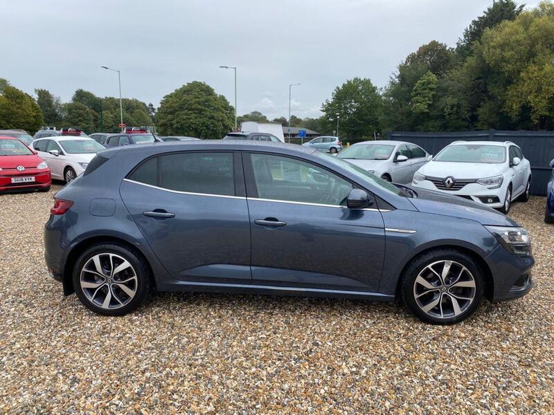 Renault Megane view 3