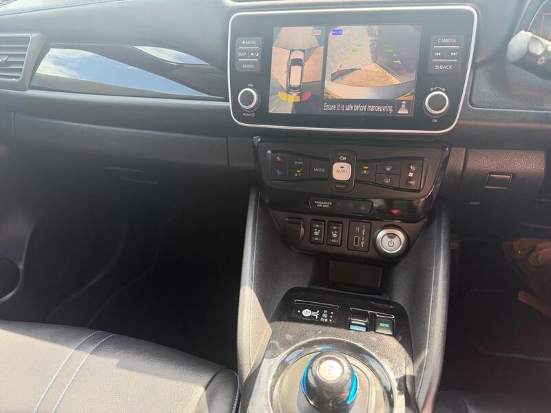 Nissan Leaf view 6