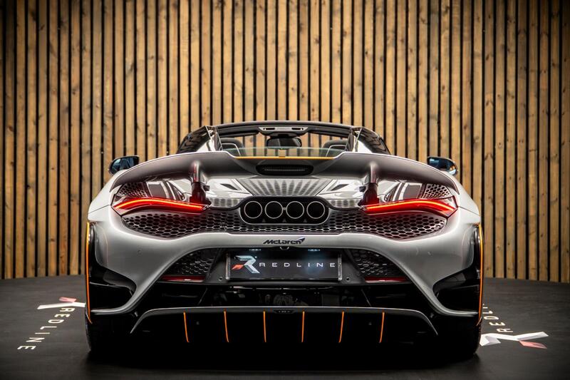 Mclaren 765LT view 6