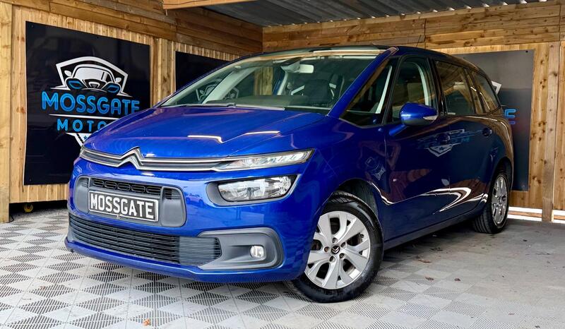 Citroen Grand C4 Picasso view 4