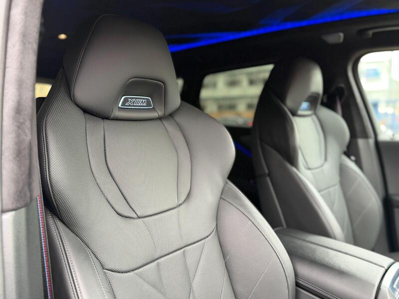 BMW XM view 3