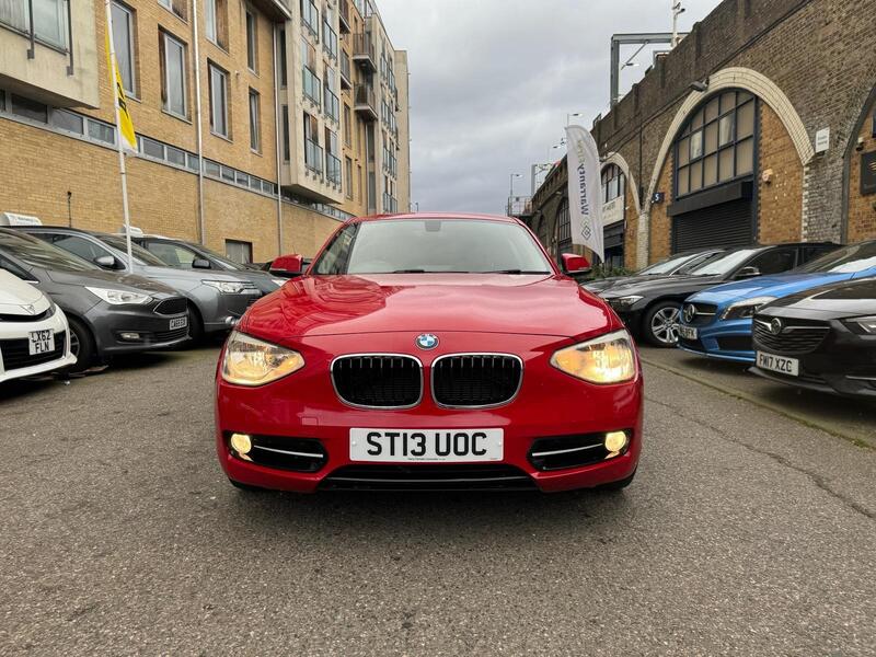 BMW 1 Series view 16