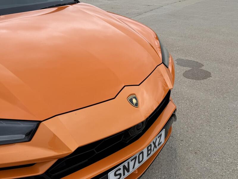 Lamborghini Urus view 6