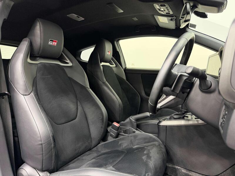 Toyota Yaris view 2