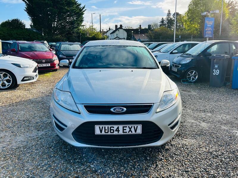 Ford Mondeo view 3