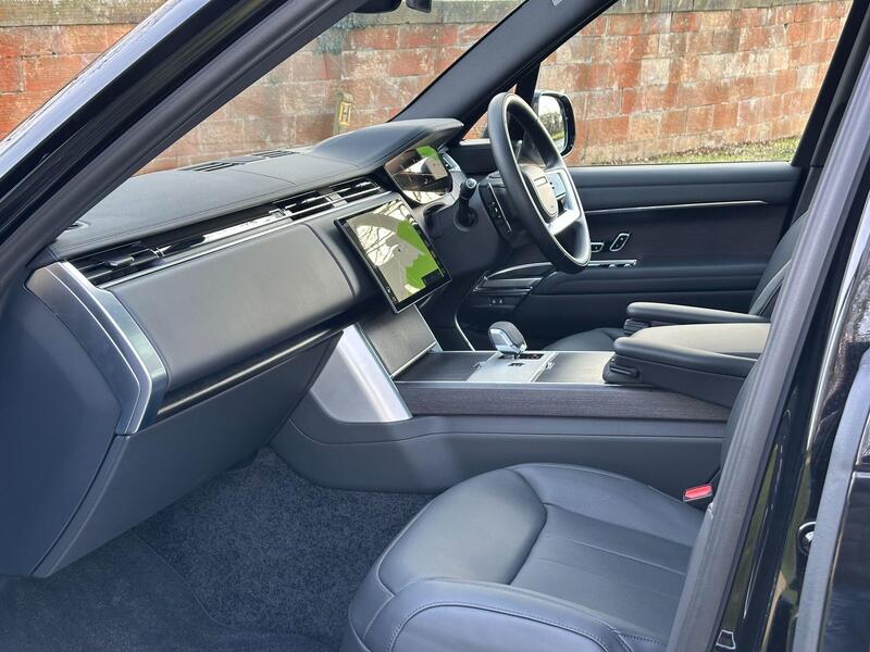 Land Rover Range Rover view 7