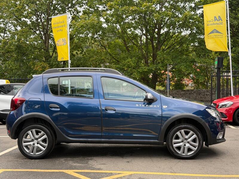 Dacia Sandero Stepway view 3