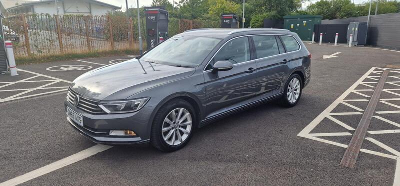 Volkswagen Passat main image
