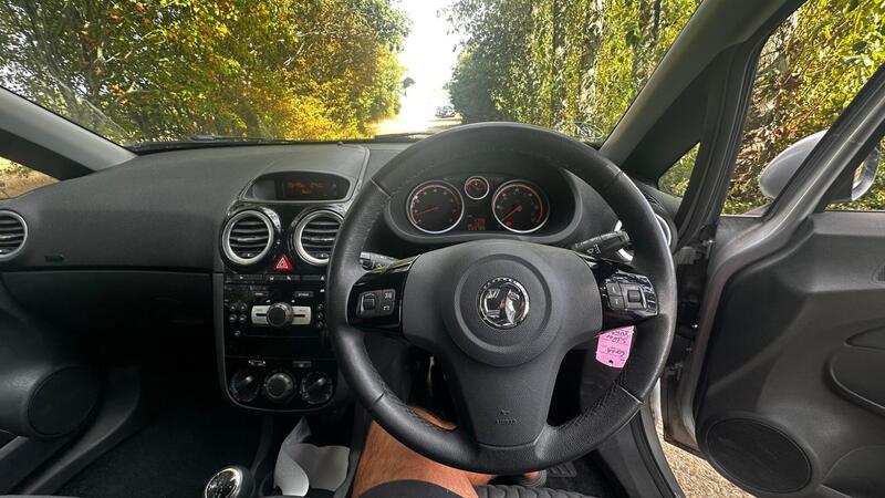 2014 Vauxhall Corsa — photo 13