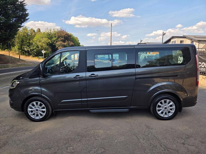 Ford Tourneo Custom view 4