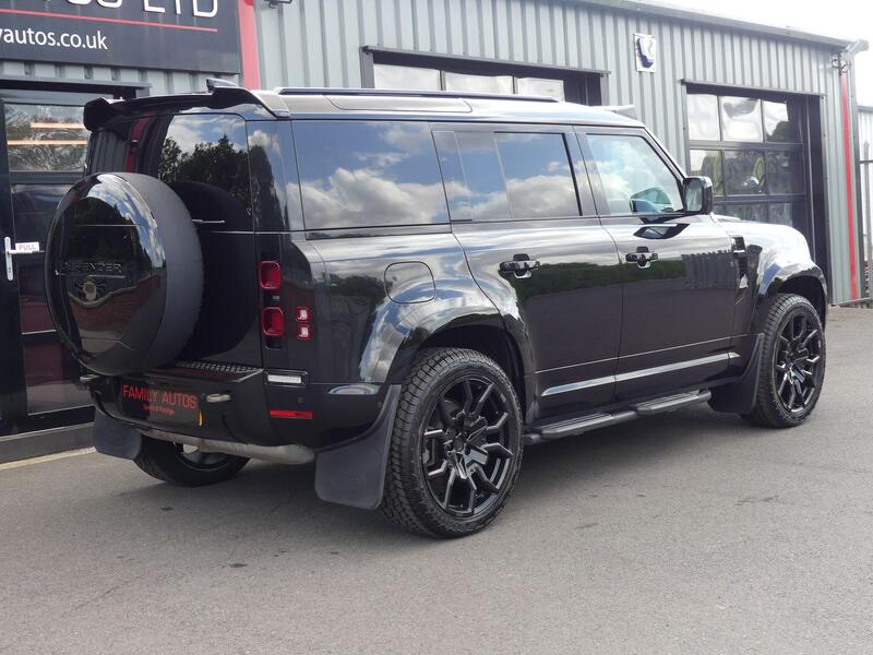 Land Rover Defender view 7