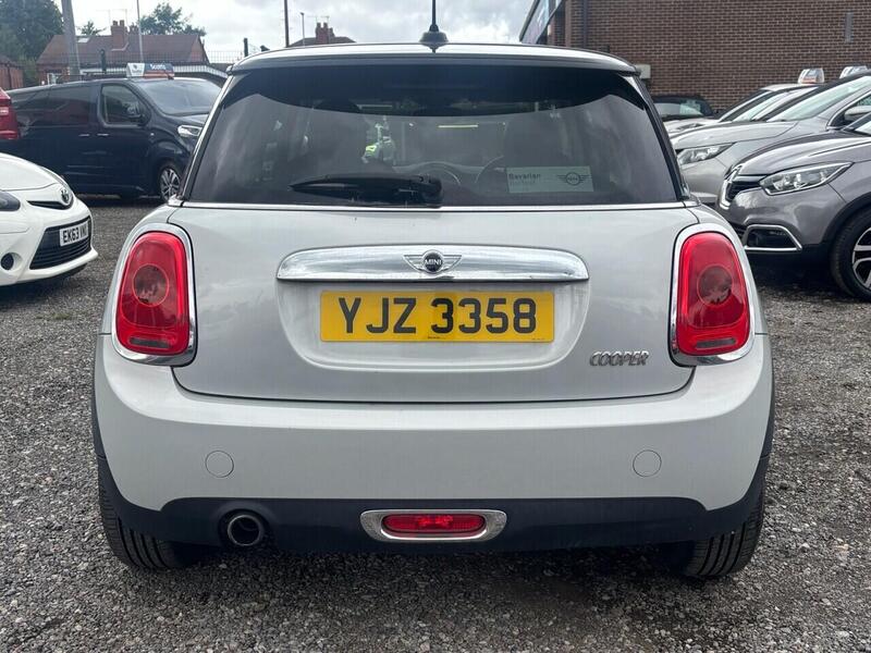 MINI Hatch view 6