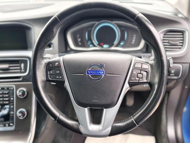 Volvo V60 view 3