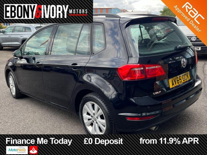 Volkswagen Golf Sportsvan view 3