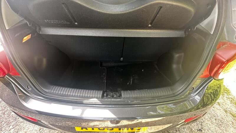 2015 Hyundai i10 — photo 10
