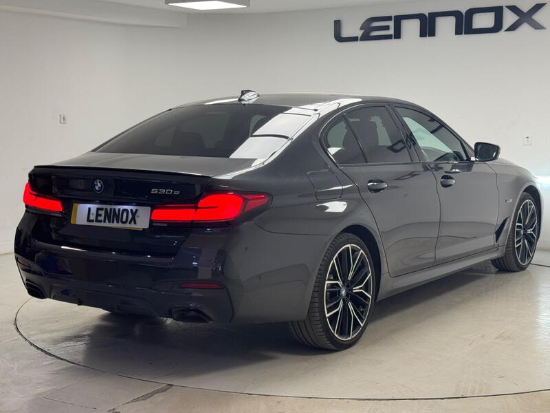BMW 5 Series view 4