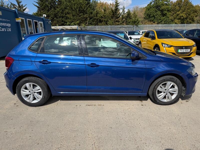 Volkswagen Polo view 5
