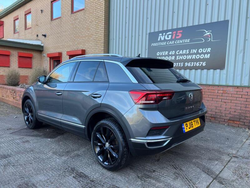 Volkswagen T-Roc view 7