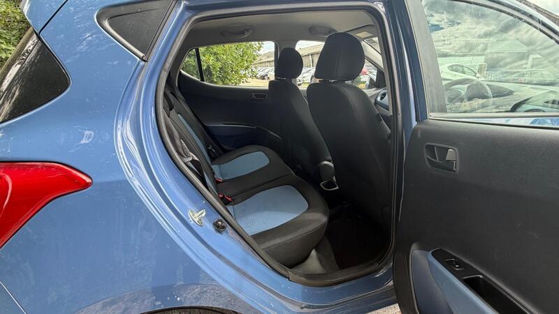 2016 Hyundai i10 — photo 13