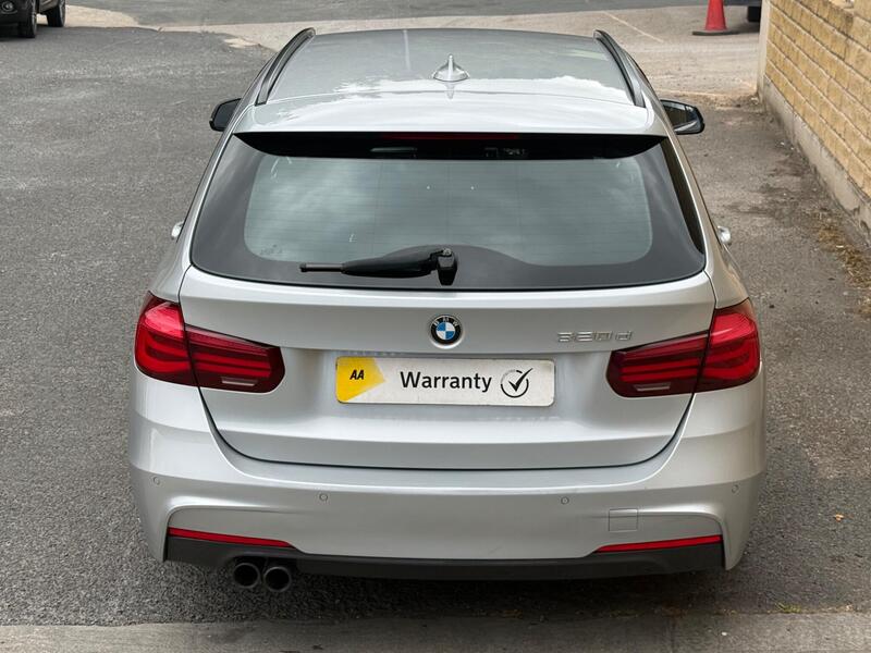 BMW 3 Series view 4