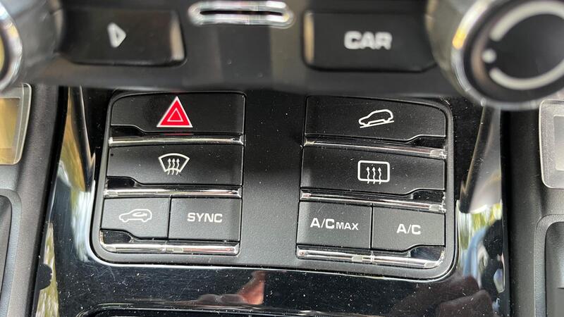 2015 Porsche Cayenne — photo 43