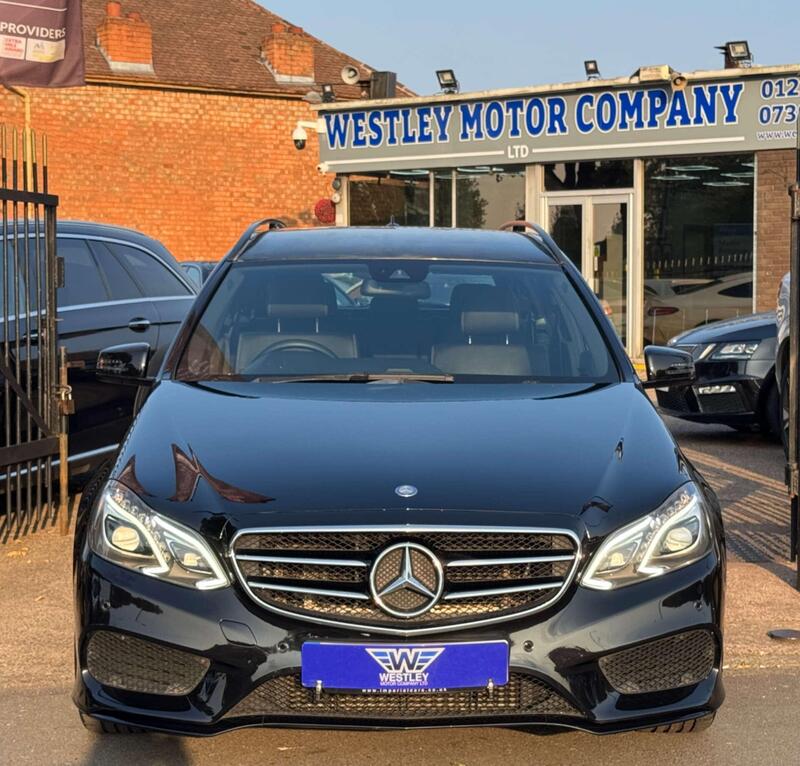 Mercedes-Benz E-Class view 3