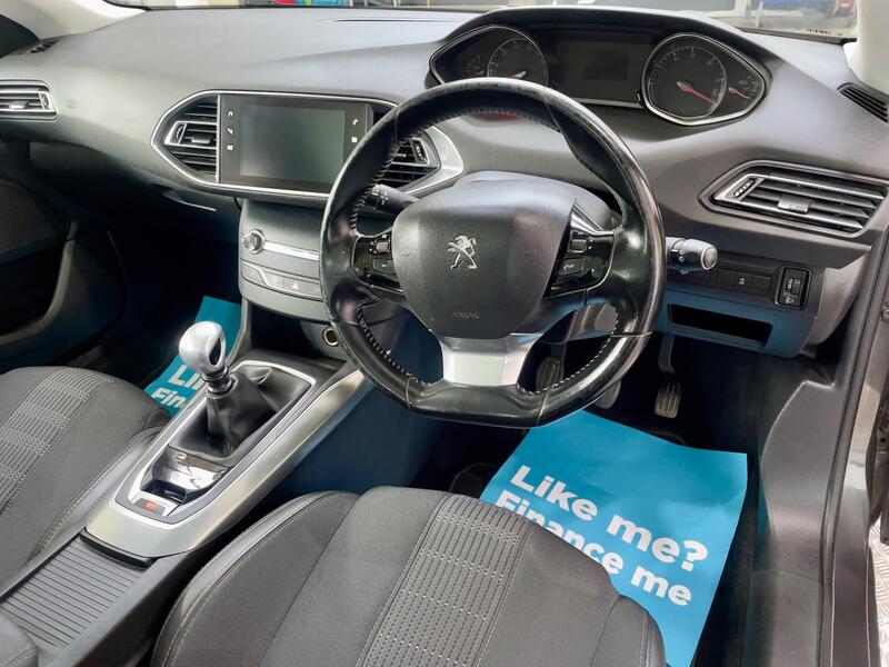 Peugeot 308 SW view 5