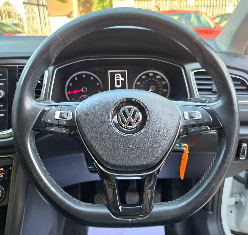 Volkswagen T-Roc 1.0 TSI SE Euro 6 (s/s) 5dr thumbnail 28