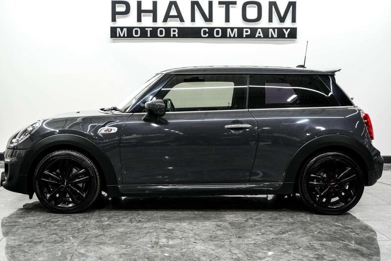 Mini Cooper view 3